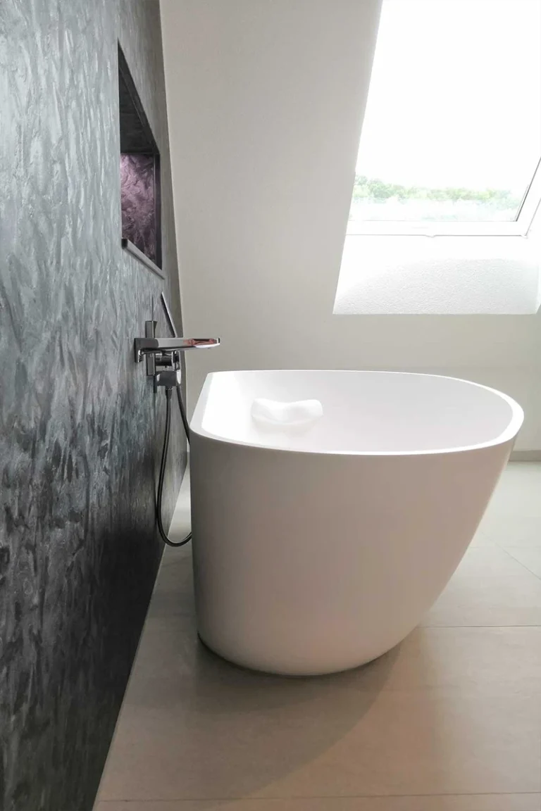 Badezimmer mit Stein