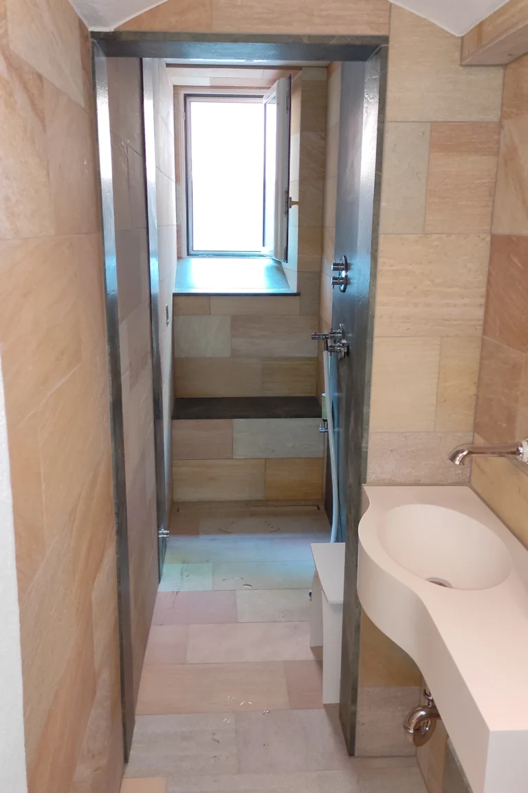 Boden & Wandfliesen aus Stein