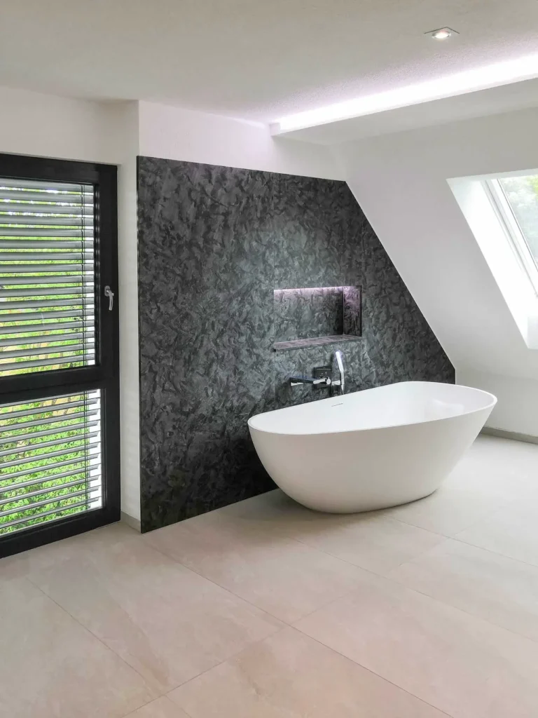 Badezimmer mit Naturstein Matrix